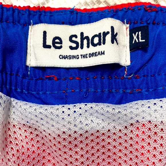 NEW Le Shark swimming shorts - Picture 3 of 7